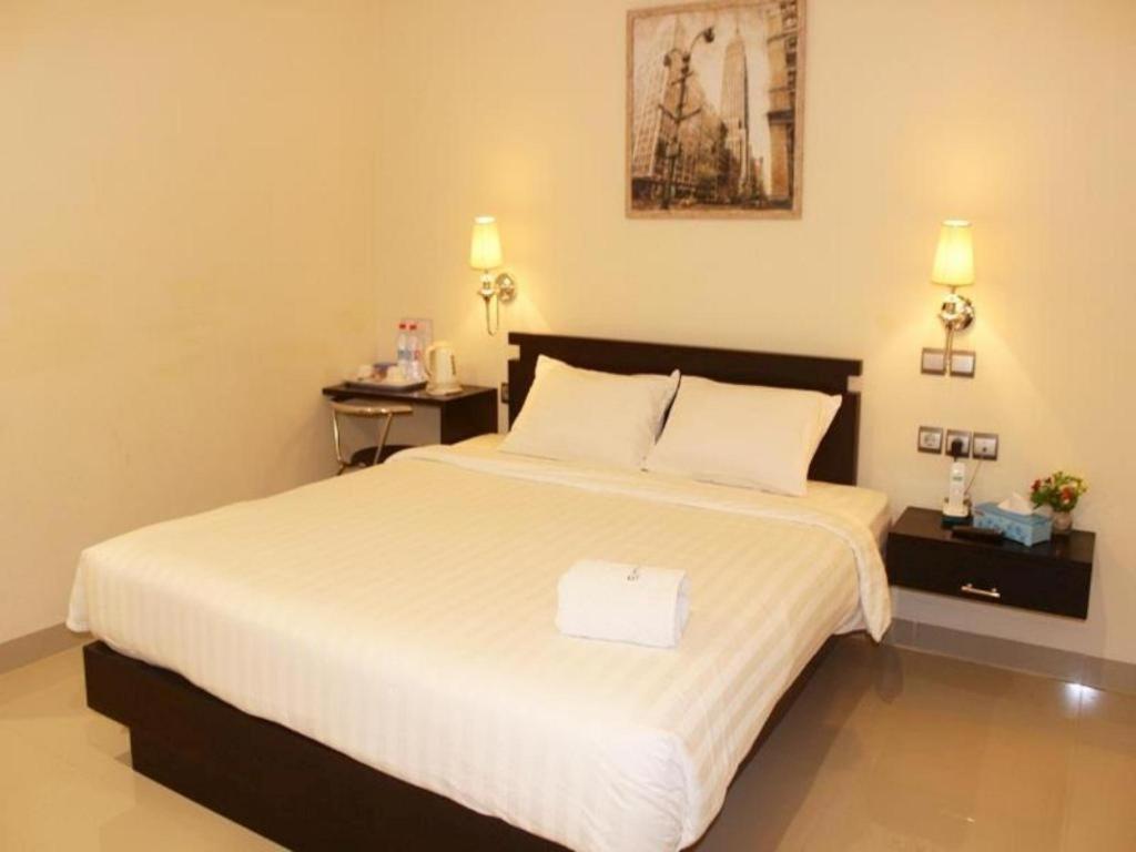 Guardian Family Hotel Sorong Esterno foto