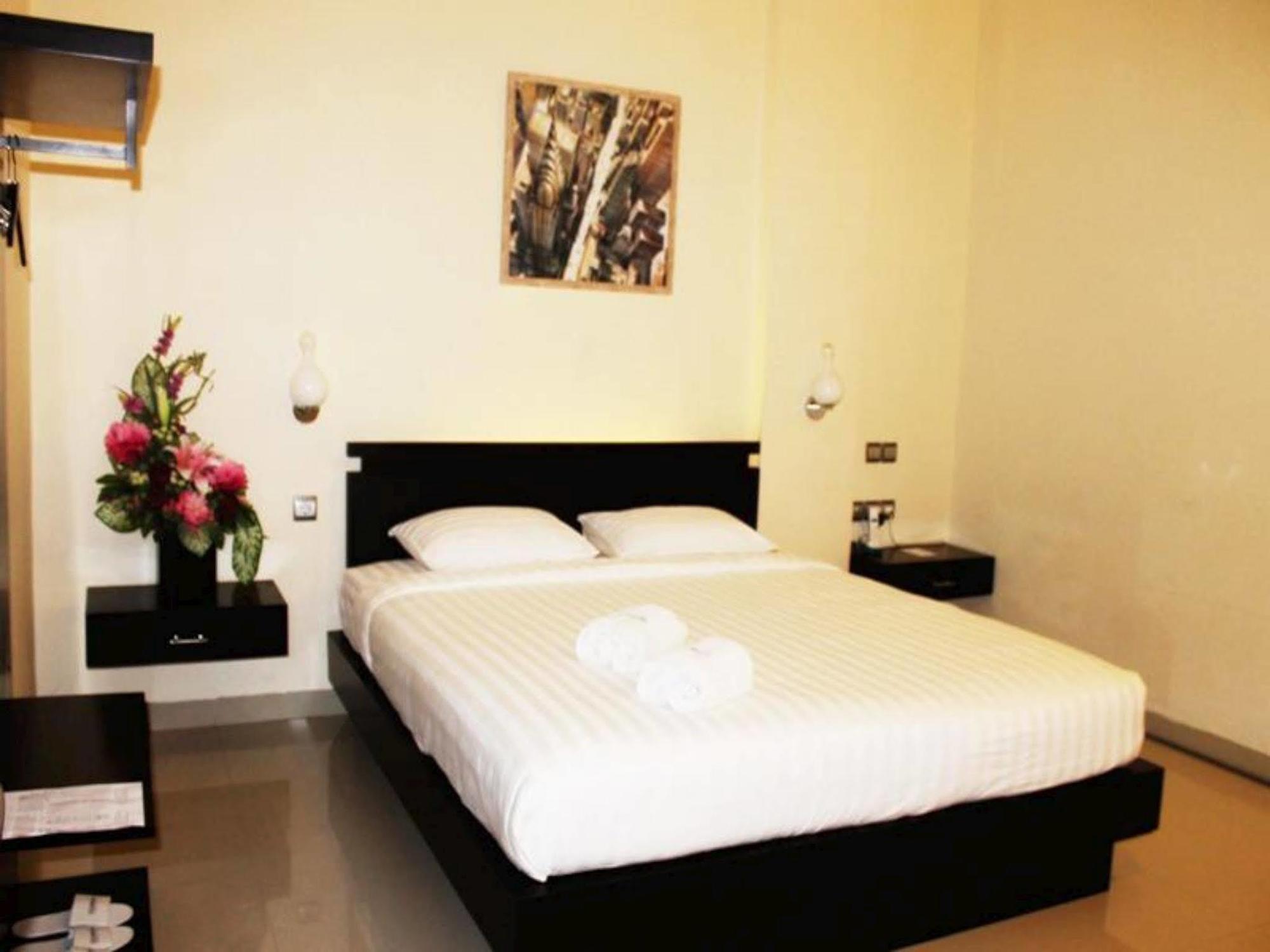 Guardian Family Hotel Sorong Esterno foto