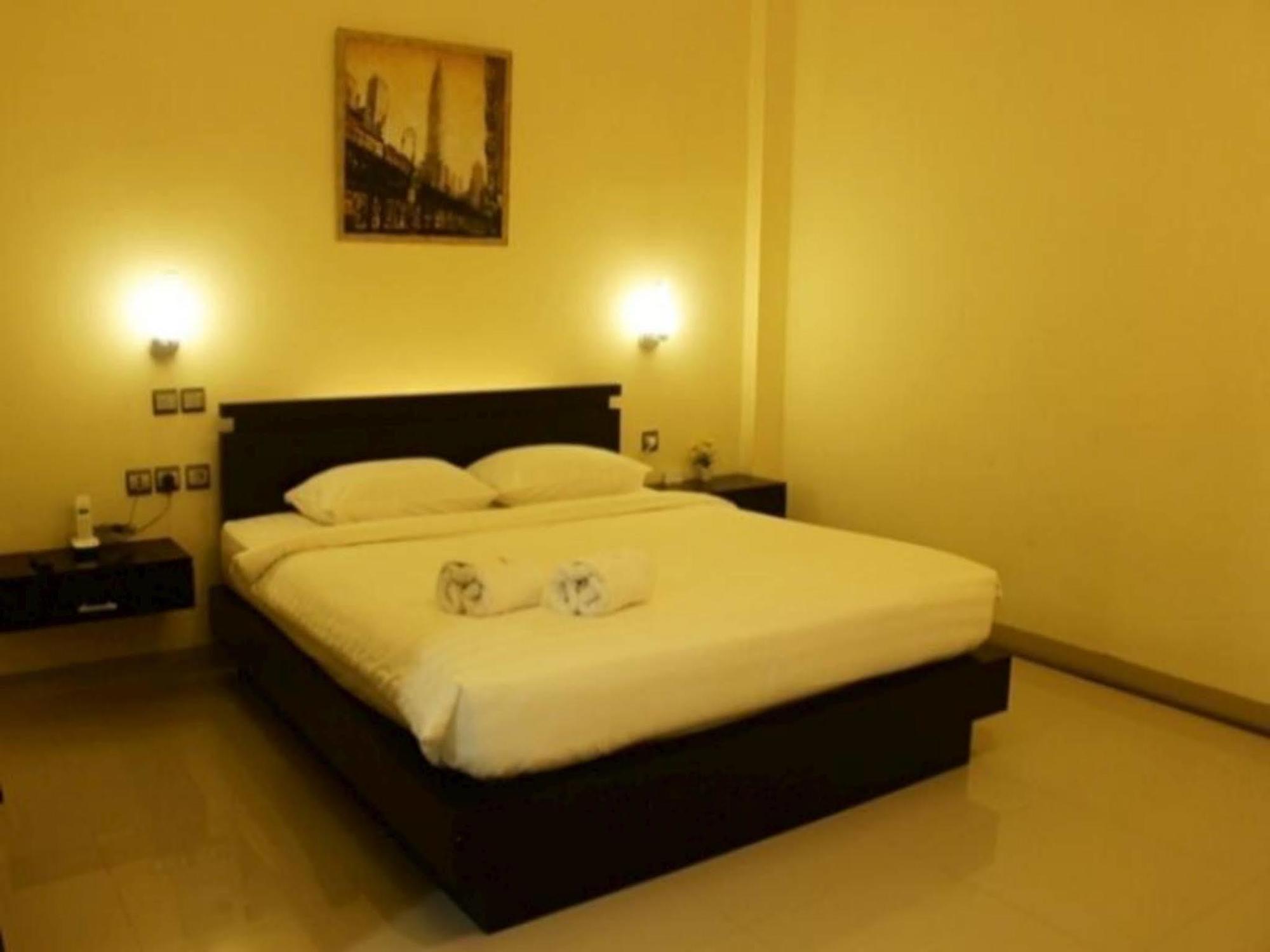 Guardian Family Hotel Sorong Esterno foto